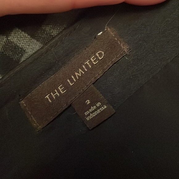 Pencil skirt size 2 black and grey - Picture 3 of 3